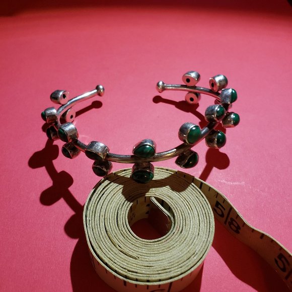 Vintage Handmade Malachite Bracelet - Picture 4 of 4